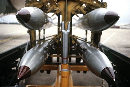 B61 nuclear bomb - Wikipedia