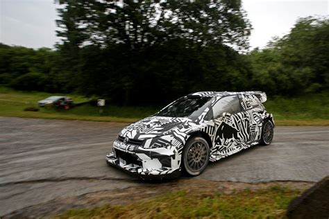 Polo R WRC für 2017 überzeugt beim Test im besonderen Design | Polo R WRC