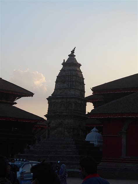 File:Bhaktapur after Earthquake, 2015 06.JPG - Wikimedia Commons