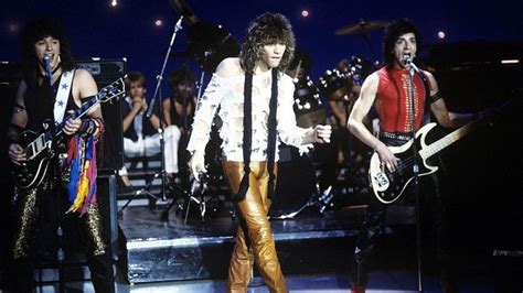 The Audience Couldn’t Get Enough Of How Amazing Bon Jovi Sounded On This Night | ‘Runaway’ Live 1985