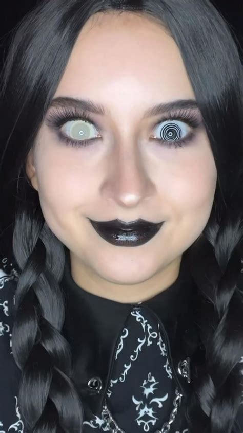 Wednesday Addams makeup tutorial 🖤 | Wednesday addams makeup, Punk ...