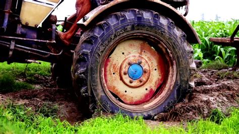 22 Tractor Stuck In Mud Stock Videos, Footage, & 4K Video Clips - Getty Images