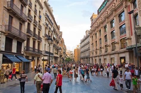 Shopping Street In Barcelona. Editorial Stock Image - Image: 31607824