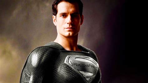 Henry Cavill Has Signed On To Star In Justice League 2