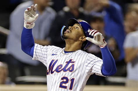 Francisco Lindor has big night, Mets beat Pirates on Roberto Clemente ...