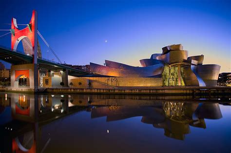 Tourism in Bilbao: Guggenheim Bilbao Museum