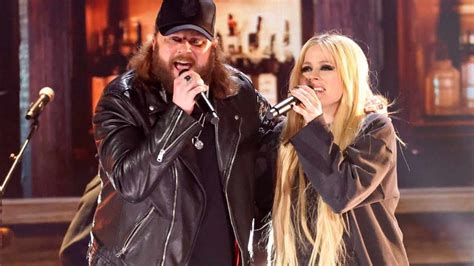 Avril Lavigne, Nate Smith - Bulletproof FIRST time LIVE | ACM awards ...