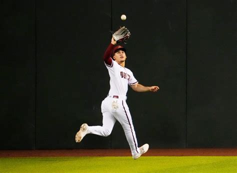 Alek Thomas is NL Centerfield Gold Glove Finalist - Sports Illustrated ...