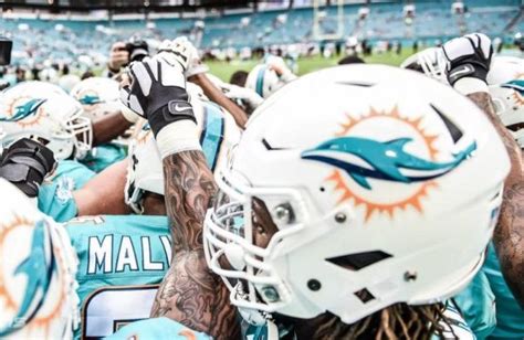 Miami Dolphins News: Dolphins Release Official 2017-18 Roster - Dolphin ...