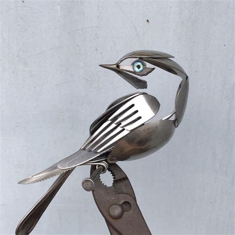 Artist Uses Unwanted Scrap Metal To Create Beautiful Bird Sculptures