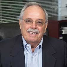 Sinegal, Costco Co-founder, to Step Down as CEO - Home Furnishings News