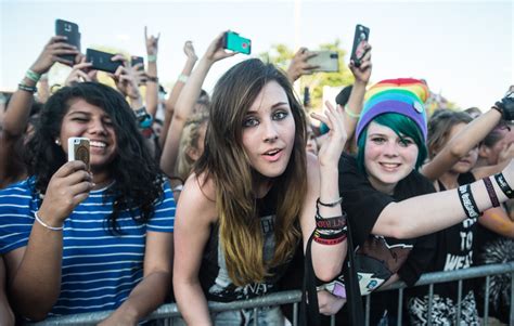 The Fans and Crowd Surfers of the Vans Warped Tour | Dallas | Dallas ...