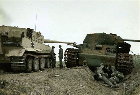 enrique262: “ Battle of Kursk, a damaged german Tiger tank sits ...