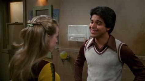 3X21 part 1 "Caroline THREATENS Fez!" That 70S Show funny scenes - YouTube