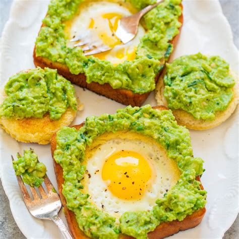 Egg-in-a-Hole Avocado Toast Recipe | Averiecooks.com