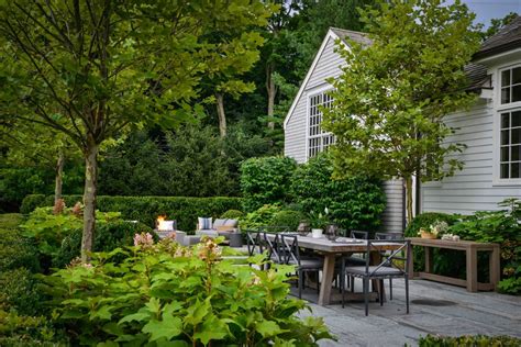 17 Dazzling Farmhouse Patio Designs You Need On Your Deck