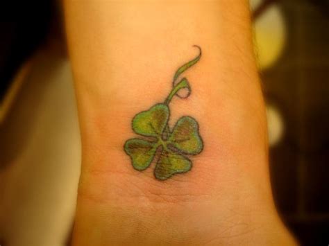 Lucky Clover by ravenwarlock on DeviantArt | Clover tattoos, Four leaf ...