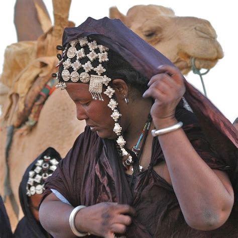 Pin by elizabeth mcdowell on Wüste | Tuareg people, Beautiful african ...