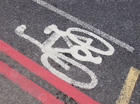 Bike lane sign 3119621 Stock Photo at Vecteezy