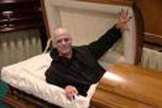 Chile man wakes up in his coffin at his funeral