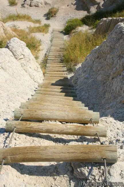 Notch Trail | Badlands National Park | Hikespeak.com