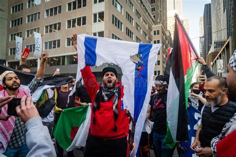 Pro-Palestinian Protesters Burn Israeli Flag in New York Editorial Image - Image of semitism ...