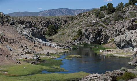 Long Valley supervolcano eruption poses 'existential threat' to ...