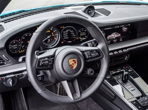 What do you think about the updated interior of the Porsche 992? : r ...