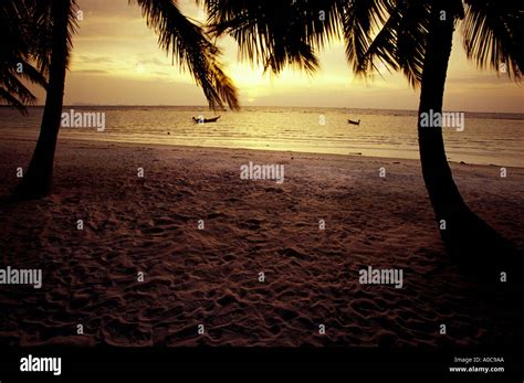 thailand railay beach sunset Stock Photo - Alamy