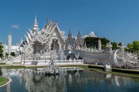 Must-Visit Temples in Chiang Rai [Popular + Underrated Ones] | Let's Venture Out