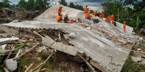 Indonesian earthquake: More than 250 dead and thousands displaced ...