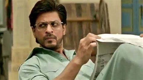 Shah Rukh Khan wins the internet with a hilarious video as Raees completes three years. Watch ...