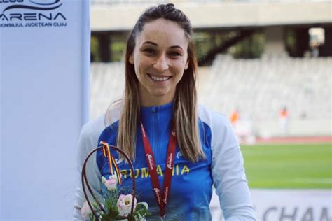 Florentina Lusco: 5 facts about the Romanian long jumper - Tuko.co.ke