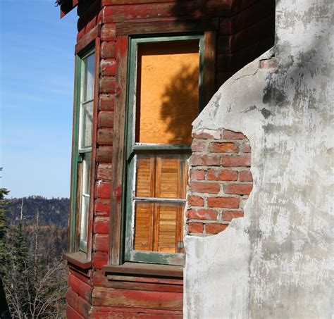 Running Springs | This cabin in Running Springs belonged to … | Flickr