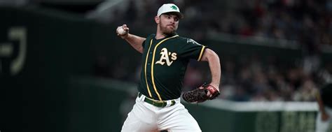 Liam Hendriks Stats, News, Pictures, Bio, Videos - Oakland Athletics - ESPN