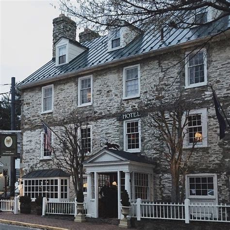 Red fox inn- Virginia | Middleburg, Beautiful buildings, Virginia is ...