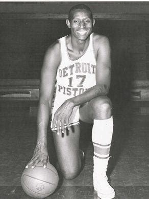 Ex-Piston, first black NBA player Earl Lloyd dies at 86