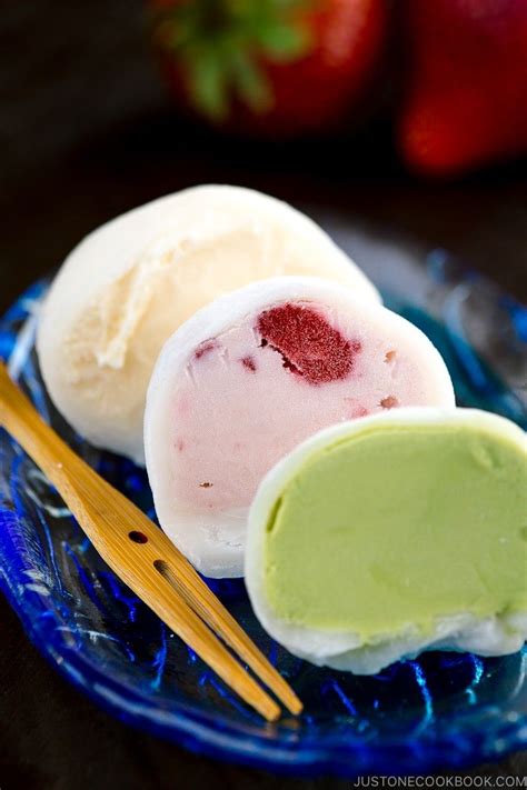 Mochi Ice Cream (Video) もちアイス | Recipe | Asian desserts, Desserts, Mochi ice cream