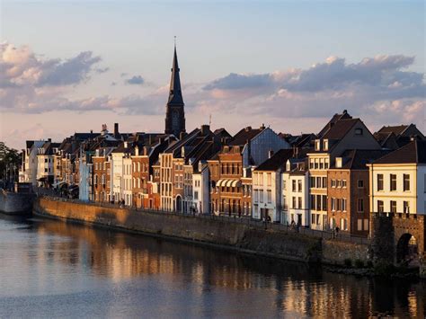 Die Top 10 Maastricht Sehenswürdigkeiten | City travel, Popular travel destinations, Netherlands