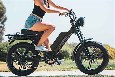 This Modern Electric bike Looks Like Retro Moped | Juiced SCORPION - TheSuperBOO!