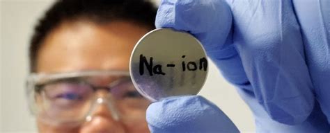 Researchers Unveil a Sodium-Ion Battery That Rivals Commercial Lithium ...