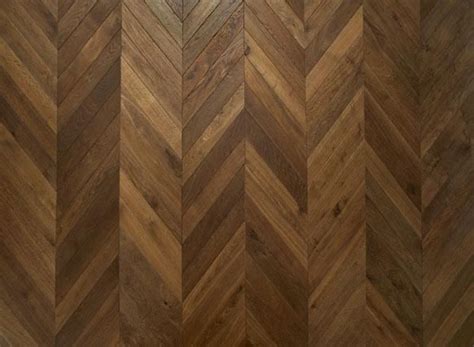 "Chevron" solid parquet wood floors from Francois & Co in a beautiful chevron pattern | Vloeren ...