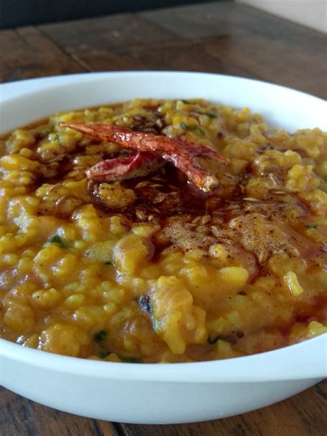 How to make restaurant style dal khichdi – Meet The Taste