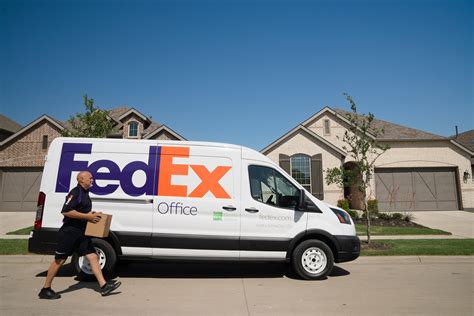 fedex-ford-e-transit-last-mile-sameday-delivery-pilot-program - TESLARATI