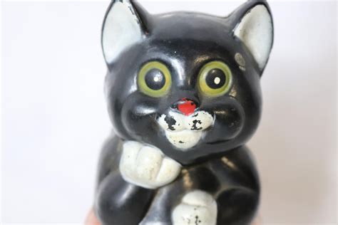 Sold Price: Vintage Halloween Cat Snow Globe - October 1, 0122 11:00 AM EDT