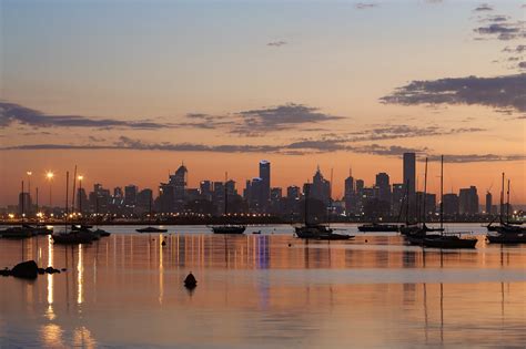 Melbourne City skyline at sunrise from Williamstown 2013-0… | Flickr