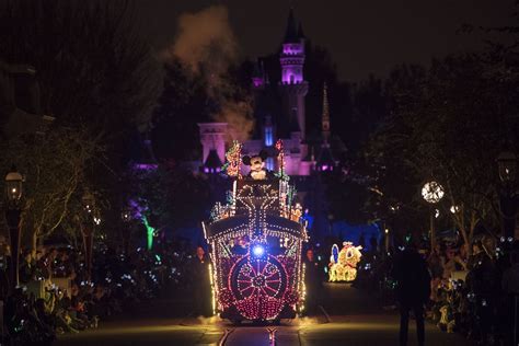 Disneyland is bringing back the Mainstreet Parade. Is it a distraction?