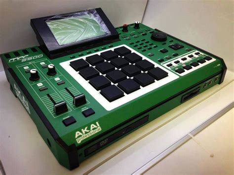 Akai MPC 2500 | Music machine, Music tech, Music production equipment