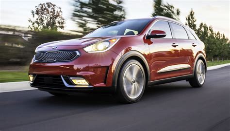 Kia Niro hybrid SUV unveiled - Photos (1 of 21)