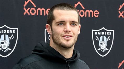 Derek Carr Wants To Finish The Season Strong